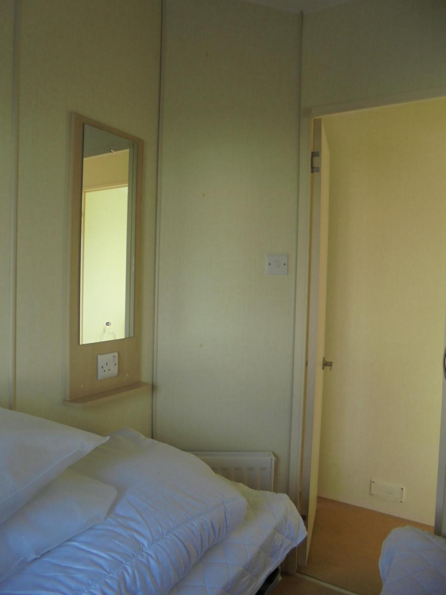 Sealands Everglade Ii:- 6 Berth, Central Heated Access To The Beach Ingoldmells Exteriör bild